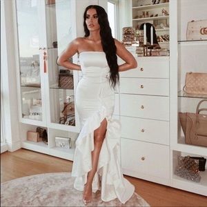 Attentions on me Satin gown -white